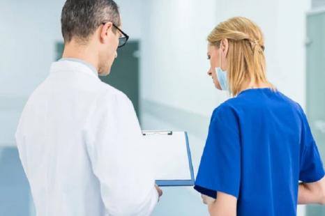 Le nouveau rapport de l'IGAS formule 20 recommandations pour l'inscription en pratique avancée des spécialités infirmières.